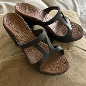 CROCS Women's Brown Wedge Heel Sandals